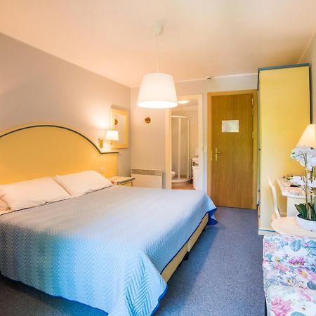 Albergo Milano Snc Lanzo dʼIntelvi Exteriér fotografie