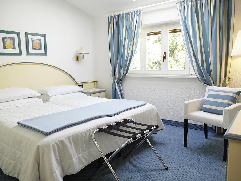 Albergo Milano Snc Lanzo dʼIntelvi Pokoj fotografie