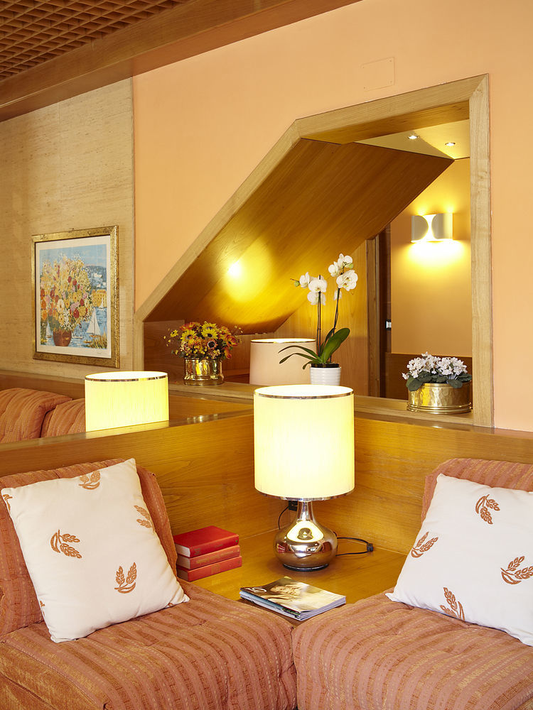 Albergo Milano Snc Lanzo dʼIntelvi Exteriér fotografie